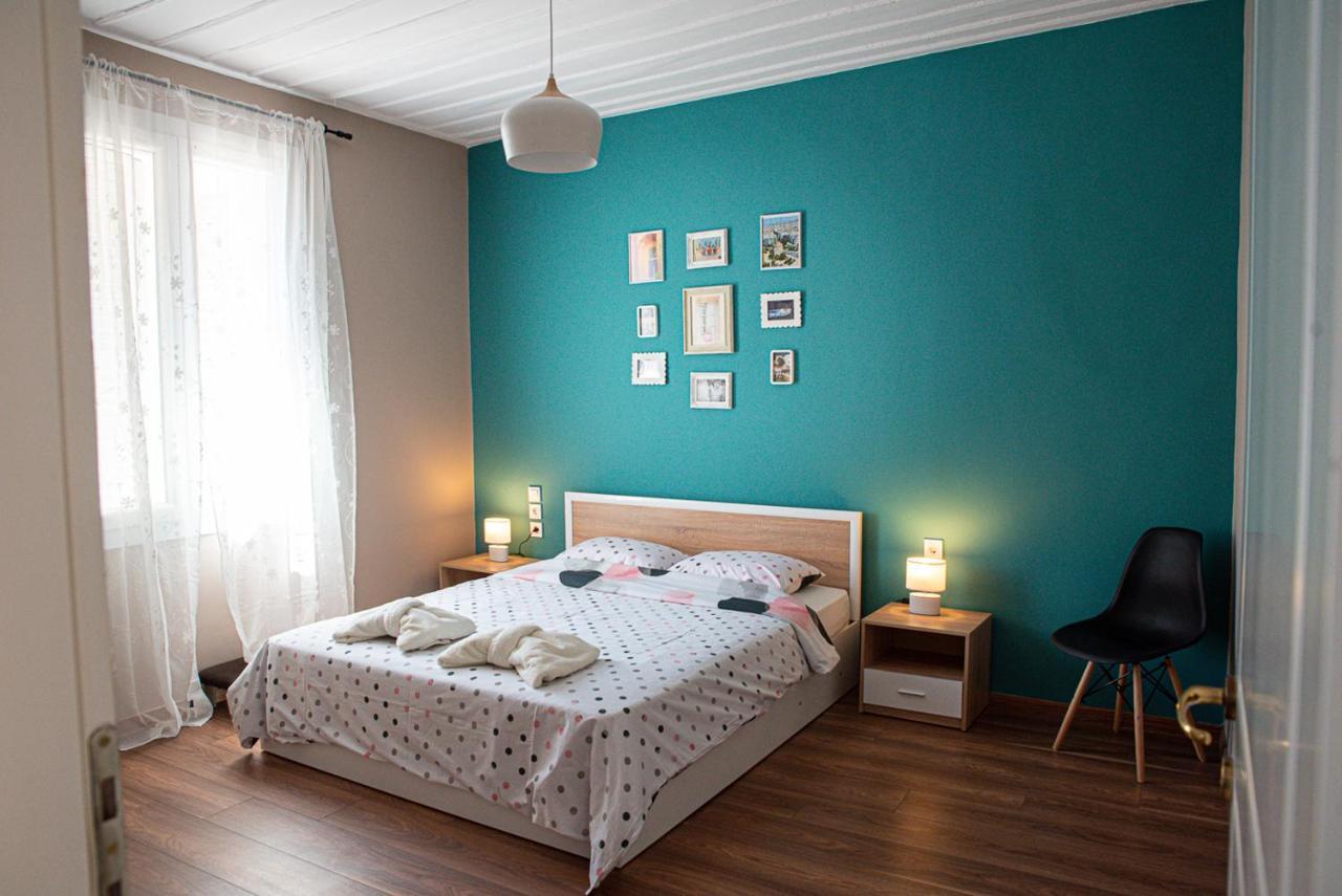 Athina's House Apartament *